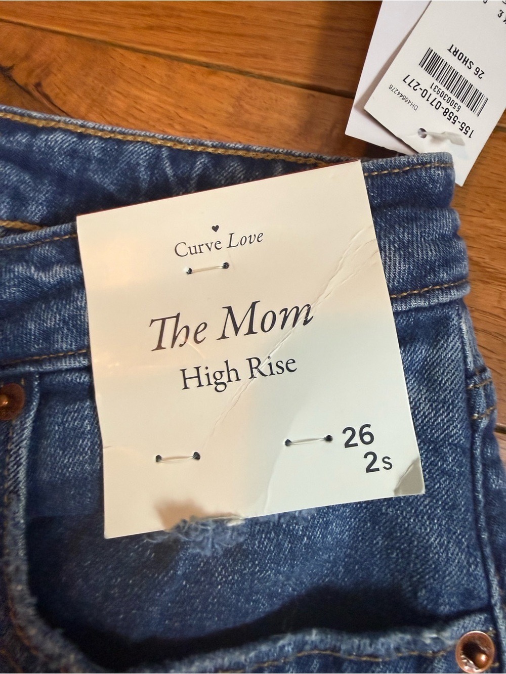 Abercrombie & Fitch “Curve Love” Distressed High Rise Mom Jeans 2 Short NWT - Picture 4 of 6